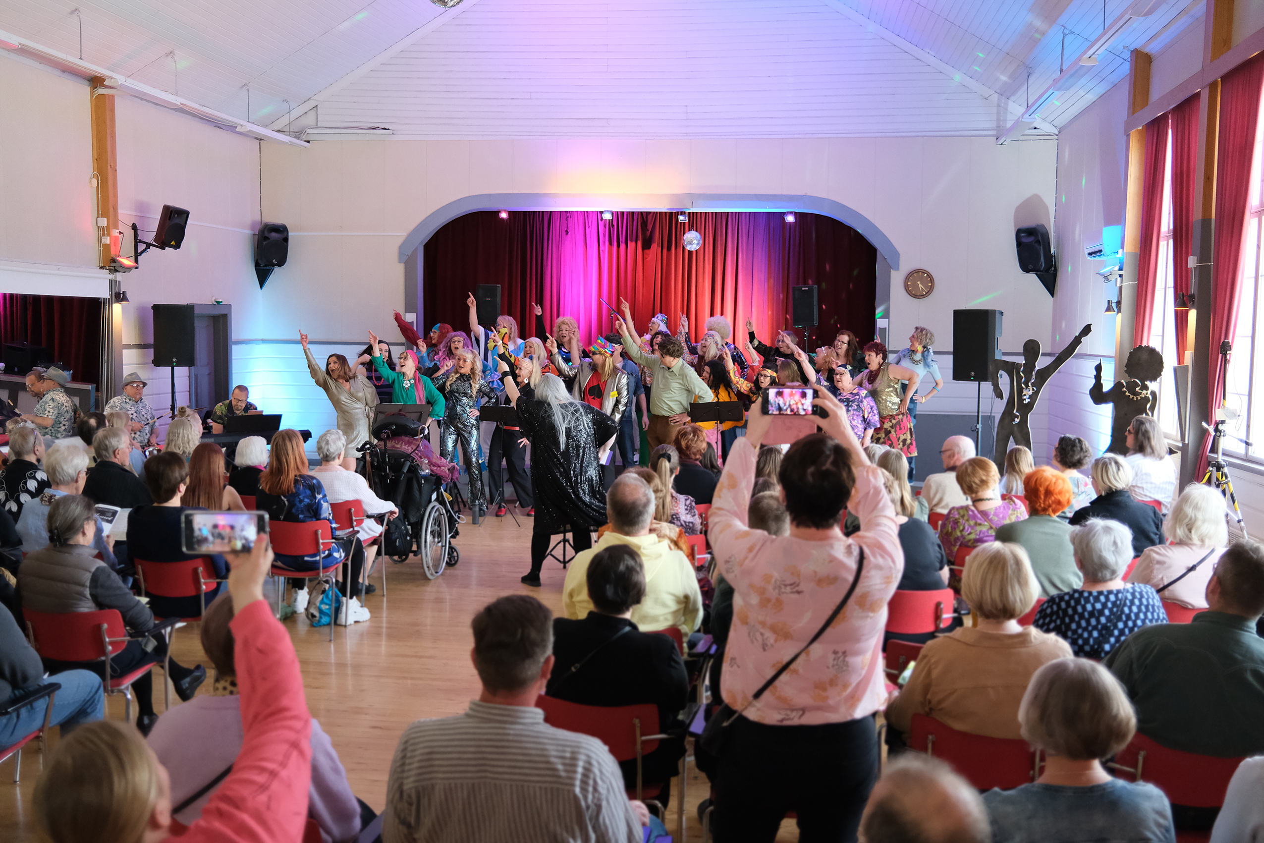 Time to boogie with Hiiden Laulu!
