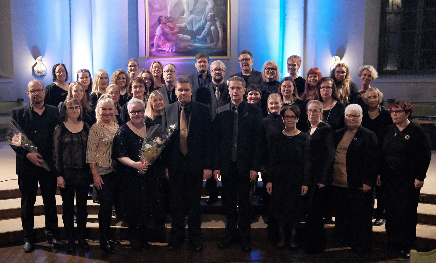 Hiiden Laulun Joulukonsertti Vihdin kirkossa 9.12.2022.